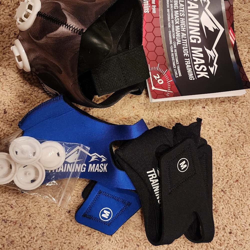 Elevation Training Mask - Picture 3 of 6